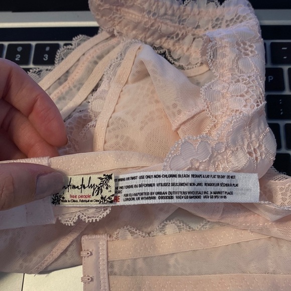 Intimately, Free People - Lace Halter Back Closure Light Pink - Small - Picture 6 of 7